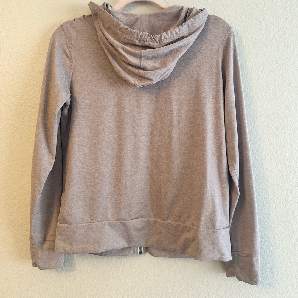 Vuori Dusty Pink Hoodie - Picture 2 of 4